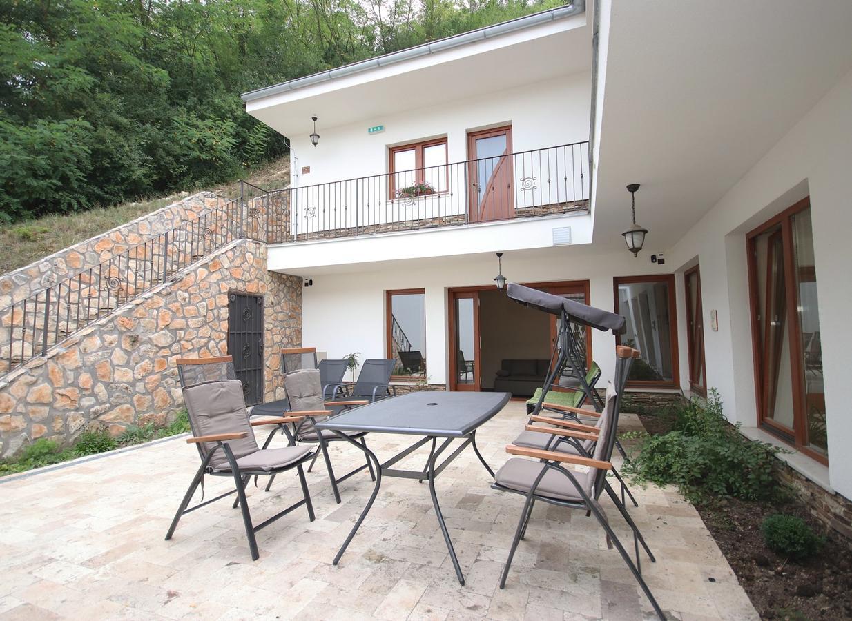 Penzión Kállai a Vináreň Filakovo Habitación foto